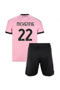 Juventus Weston McKennie #22 Jalkapallovaatteet Lasten Vieraspeliasu 2026-27 Lyhythihainen (+ Lyhyet housut)